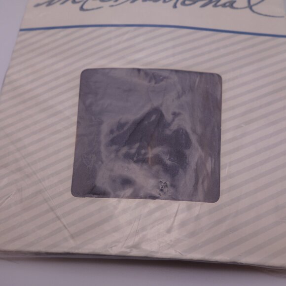 SECRET international Ultra Sheer Control Top Sandalfoot Soft Grey Pantyhose - Picture 2 of 13